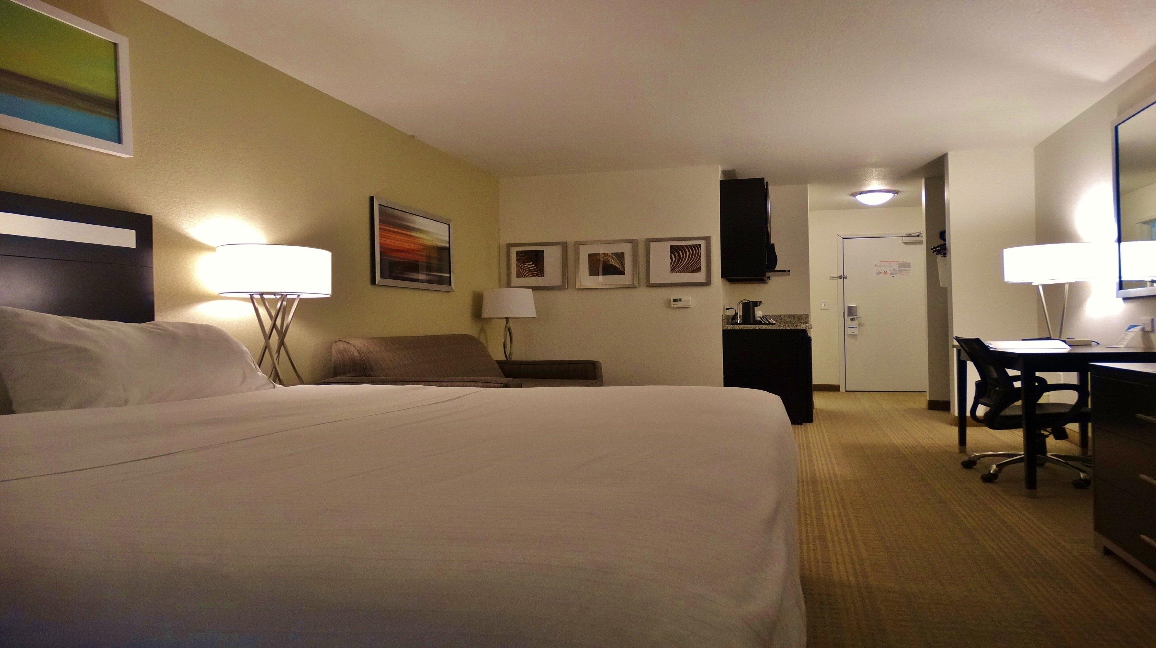 Holiday Inn Express And Suites Montgomery, An Ihg Hotel Extérieur photo