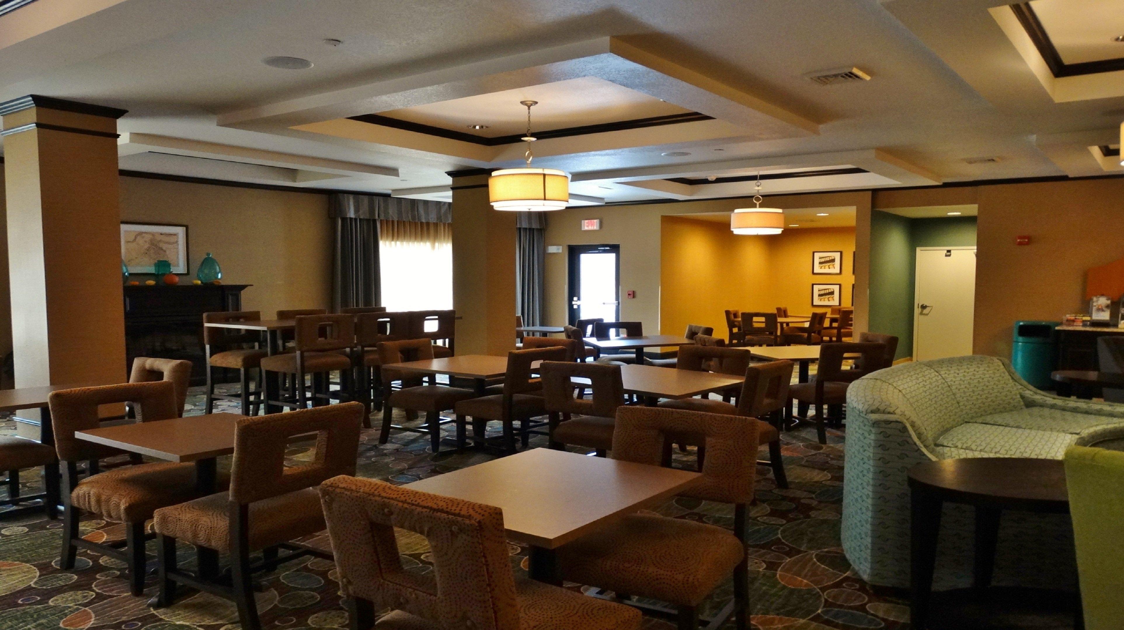 Holiday Inn Express And Suites Montgomery, An Ihg Hotel Extérieur photo