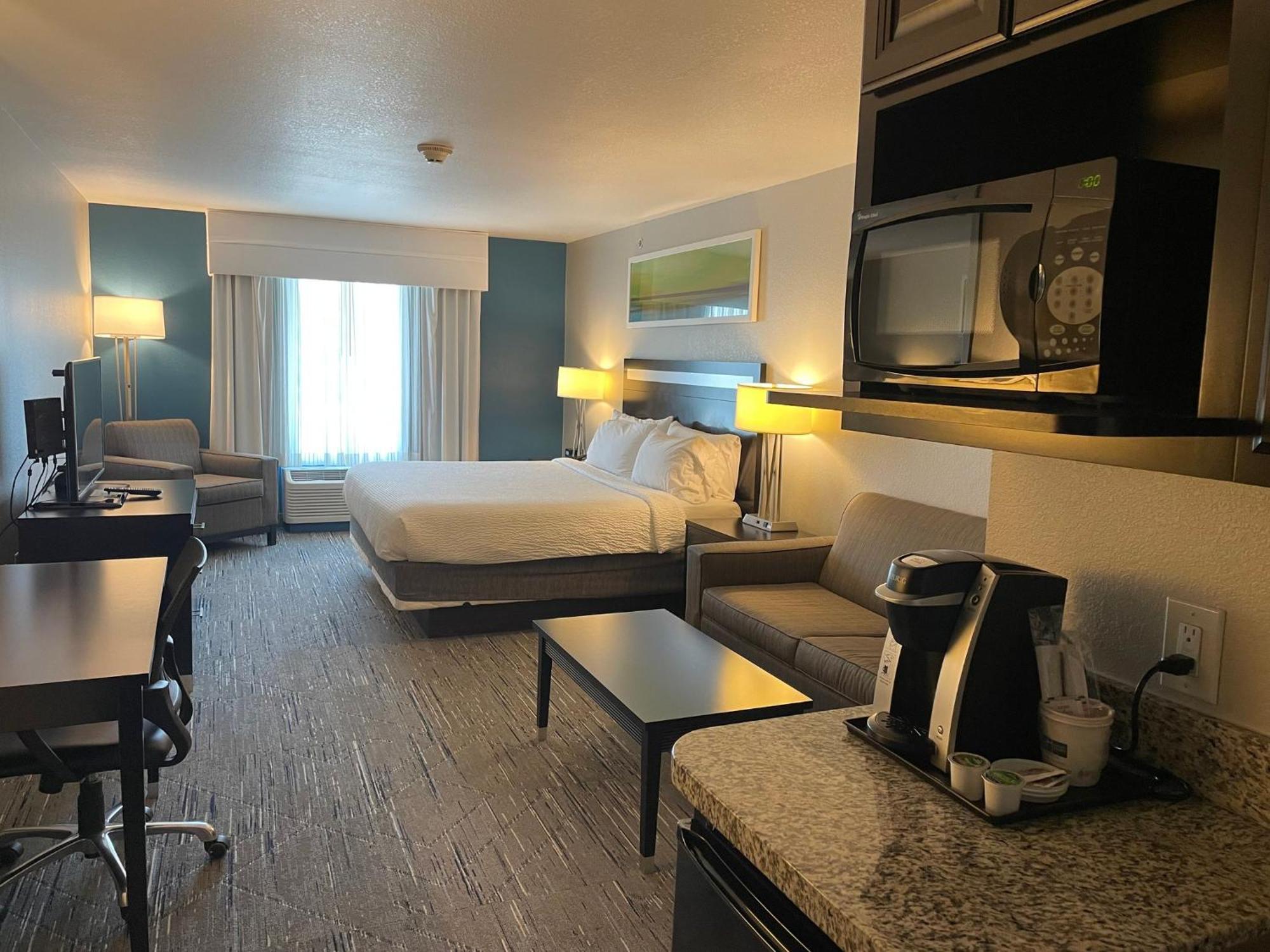 Holiday Inn Express And Suites Montgomery, An Ihg Hotel Extérieur photo