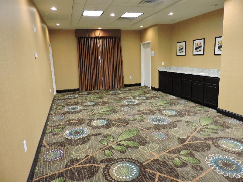 Holiday Inn Express And Suites Montgomery, An Ihg Hotel Extérieur photo